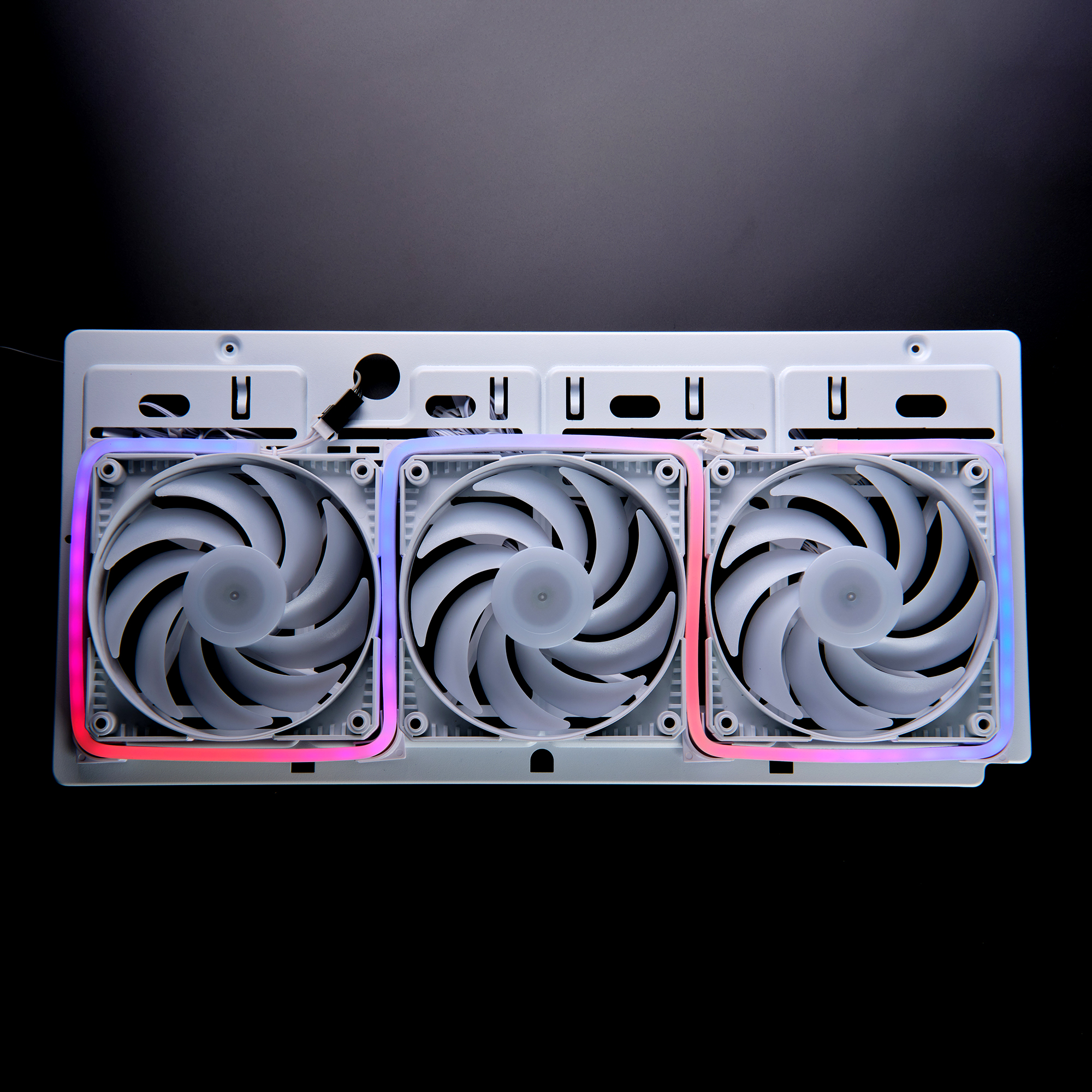 PHANTEKS NEON DIGITAL RGB LED STRIP 550MM WHITE thumbnail 2
