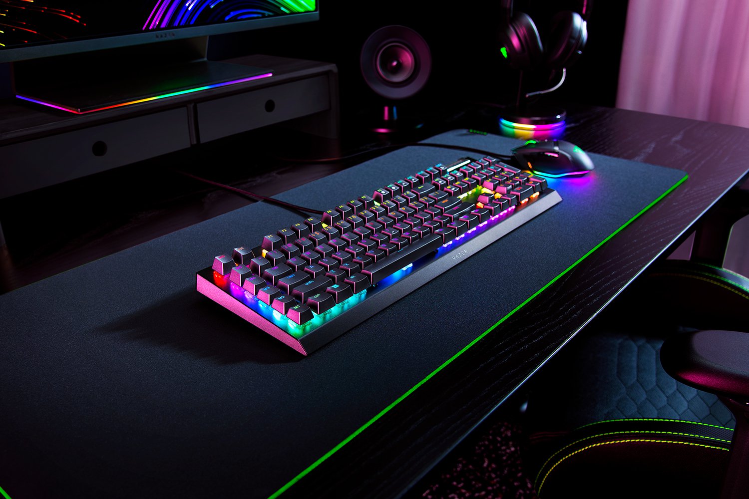 RAZER BLACKWIDOW V4 X GAMING KEYBOARD YELLOW SWITCH thumbnail 2
